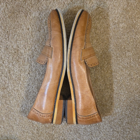 Mona's Flying Women's Tan Leather Penny Loafer Size 10/42 - Picture 5 of 7